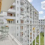 Light & Warm Flat With Balcony - Heart Of Paris 15