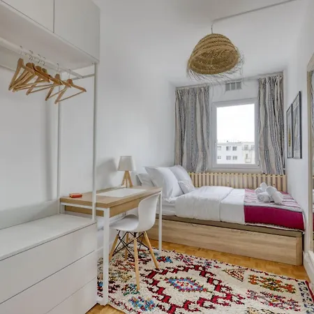 Apartment Light & Warm Flat With Balcony - Heart Of 15 Paris